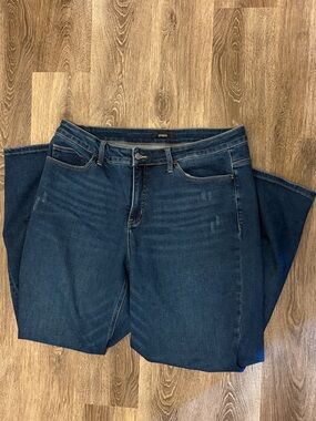 Women's Wide Leg Jeans in Dark Blue - Classic Everyday Style